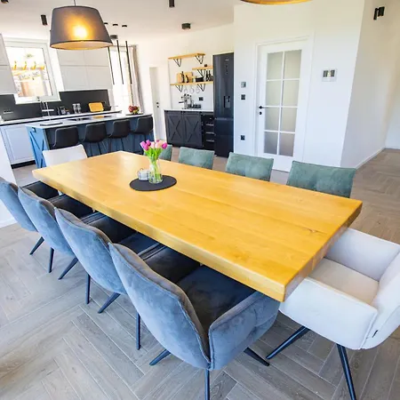 Silver House - Away From Villa