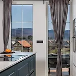 Villa Silver House - *