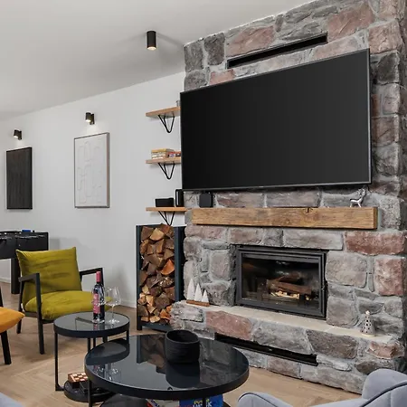 Vila Silver House - *